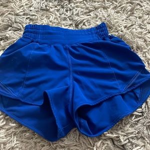 Symphony blue hotty hots lululemon size 0(RARE)